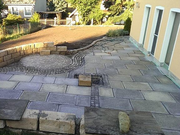 Graue und Braune Gredplatten nach Maß