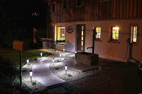 Hauseingangsbereich Gestaltung mit historischen Baustoffen