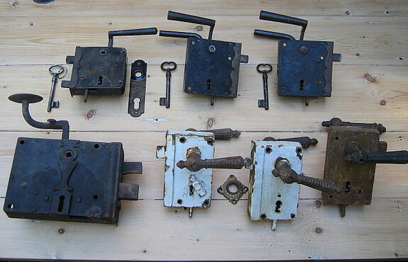 Original erhaltene alte Türschlösser