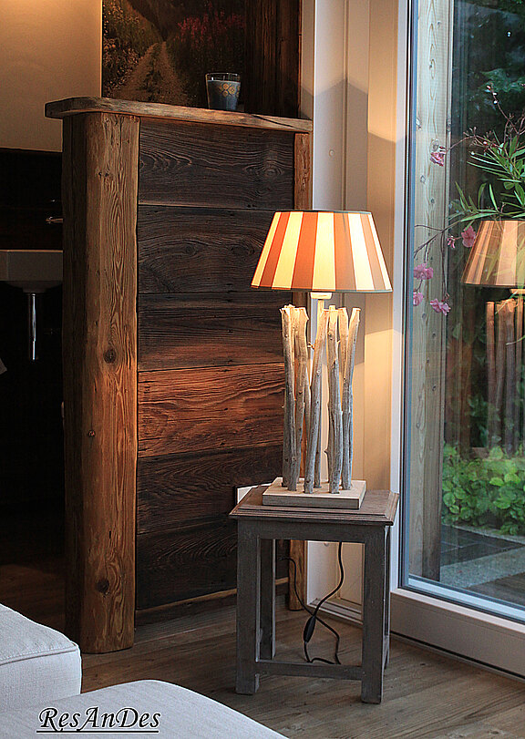 Wintergartengestaltung mit Altholz