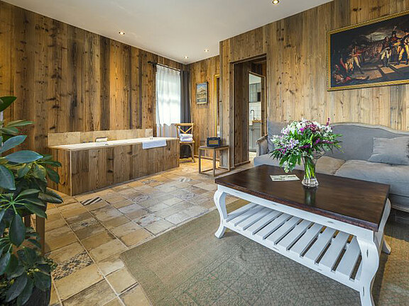 Akzente Wohnraum mit Altholz