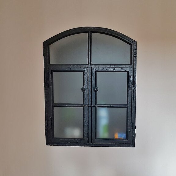 Antikes Stallfenster - Restauriert