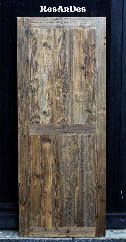 Dreischichtplatte mit Altholz Sägefunier