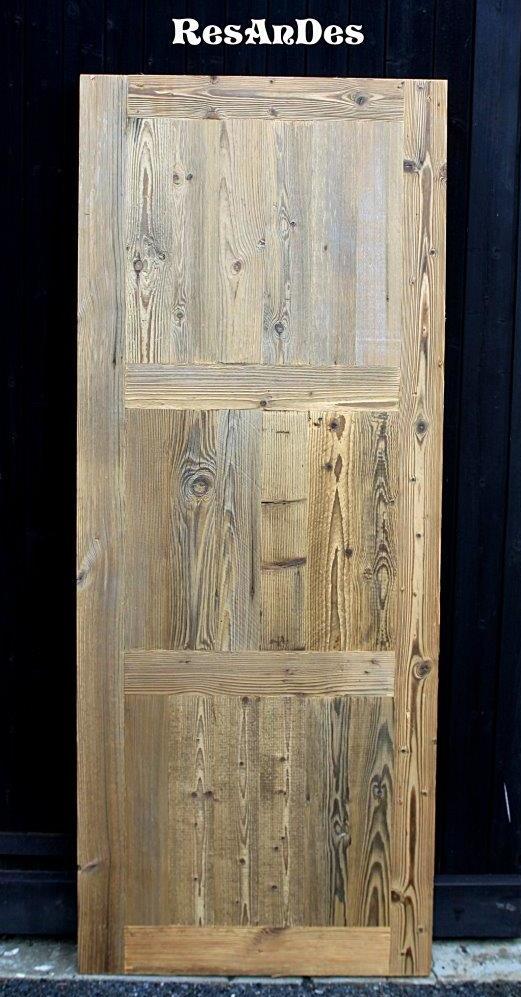 Dreischichtplatte mit Altholz Sägefunier