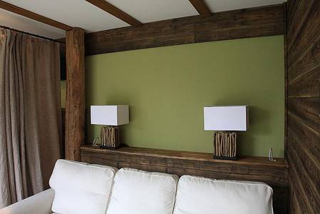 Wandvertäfelung mit Antikholz